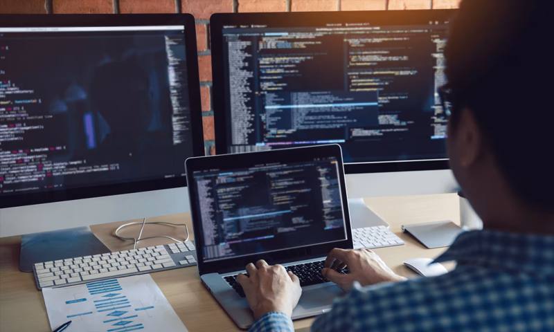 数据科学选型：R与Python如何赋能托克托县网站建设？